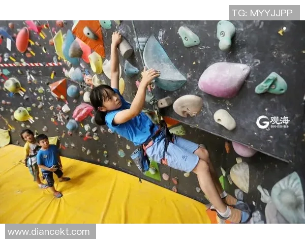 成都极限运动队在全国团队协作排行榜中荣获第十名的荣耀时刻 成都极限运动队在全国团队协作排行榜中荣获第十名的荣耀时刻