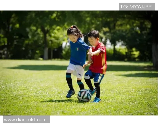 足球明星如何精准拍球的技巧与训练方法揭秘 足球明星如何精准拍球的技巧与训练方法揭秘