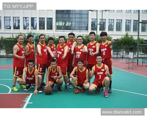 南京篮球队荣登篮球团队协作排行榜第二名展现卓越团队精神与默契配合